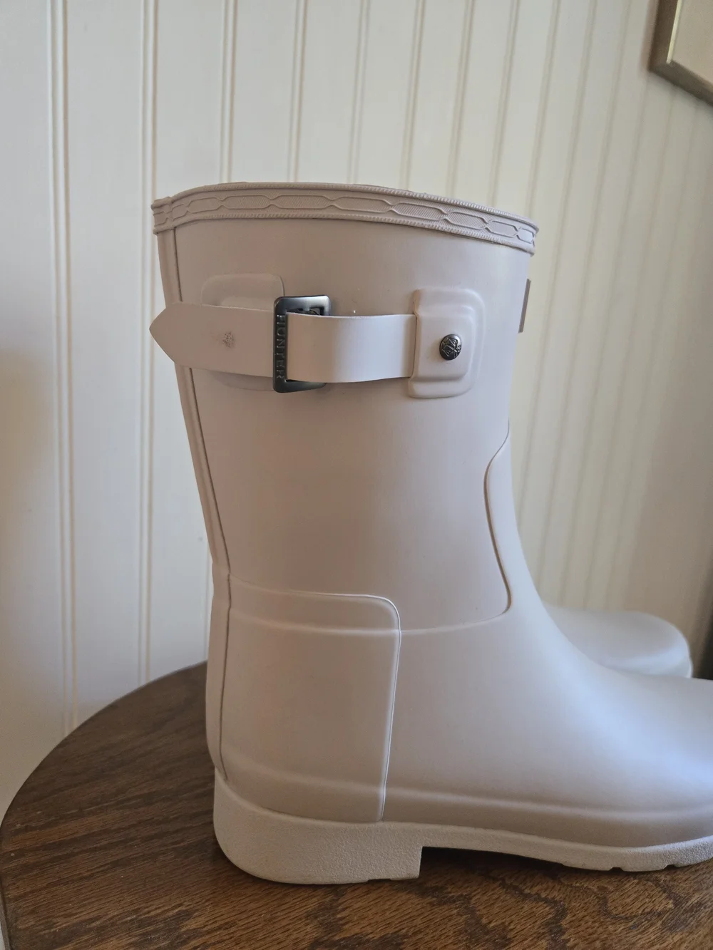 Hunter sleek white